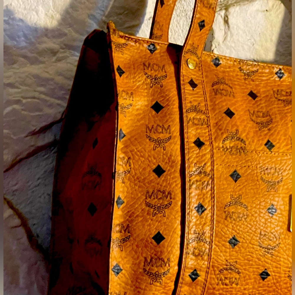 Authentic MCM Monogram Visetos Leather Long
Strap Shoulder Bag Cognac Germany - Picture 6 of 12